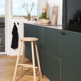 Pall och barstol i ek, H70 cm