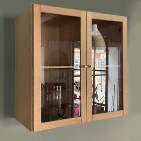 Vitrineskåp i ek - KUBIK ek med med glasdörrar (70x70 - djup 32 cm.)